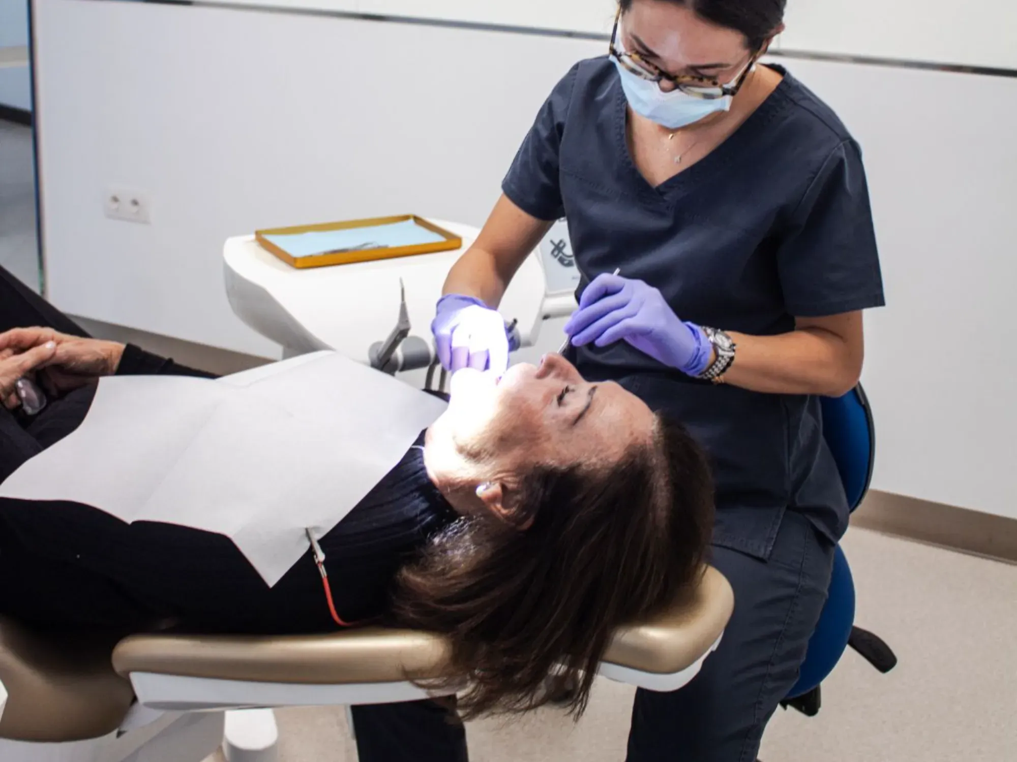 clinica-dental-sitges-dentista-confianza-3